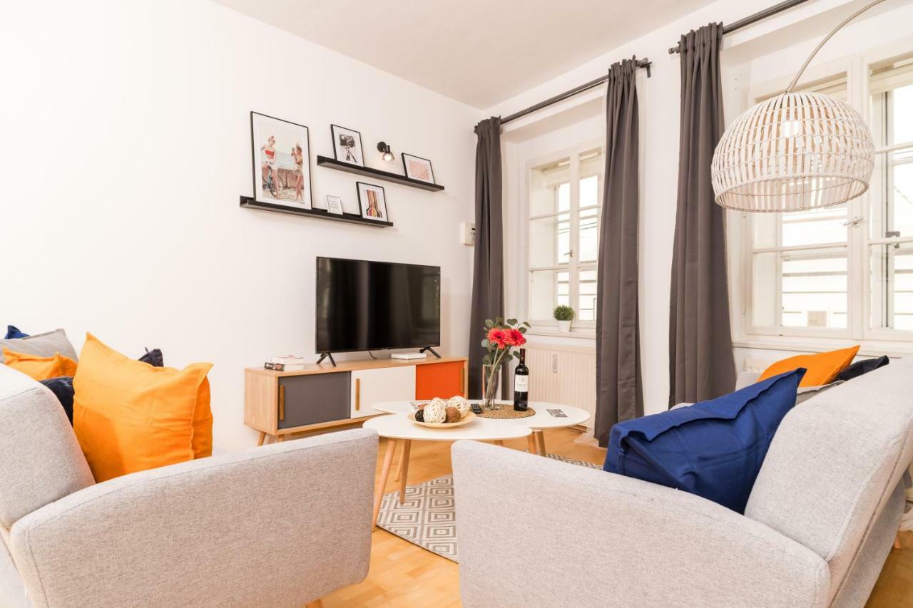 Ferienwohnung Zum Grazer Uhrturm by ichbucheAT Exterior foto